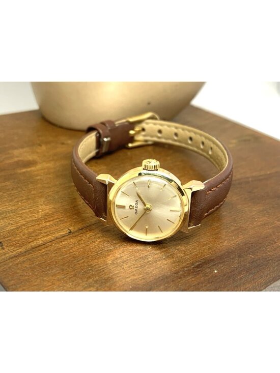 Omega Women\'s Watch 620 Swiss Mechanical Vintage 1961 Brown Leather Band 20mm main image 9